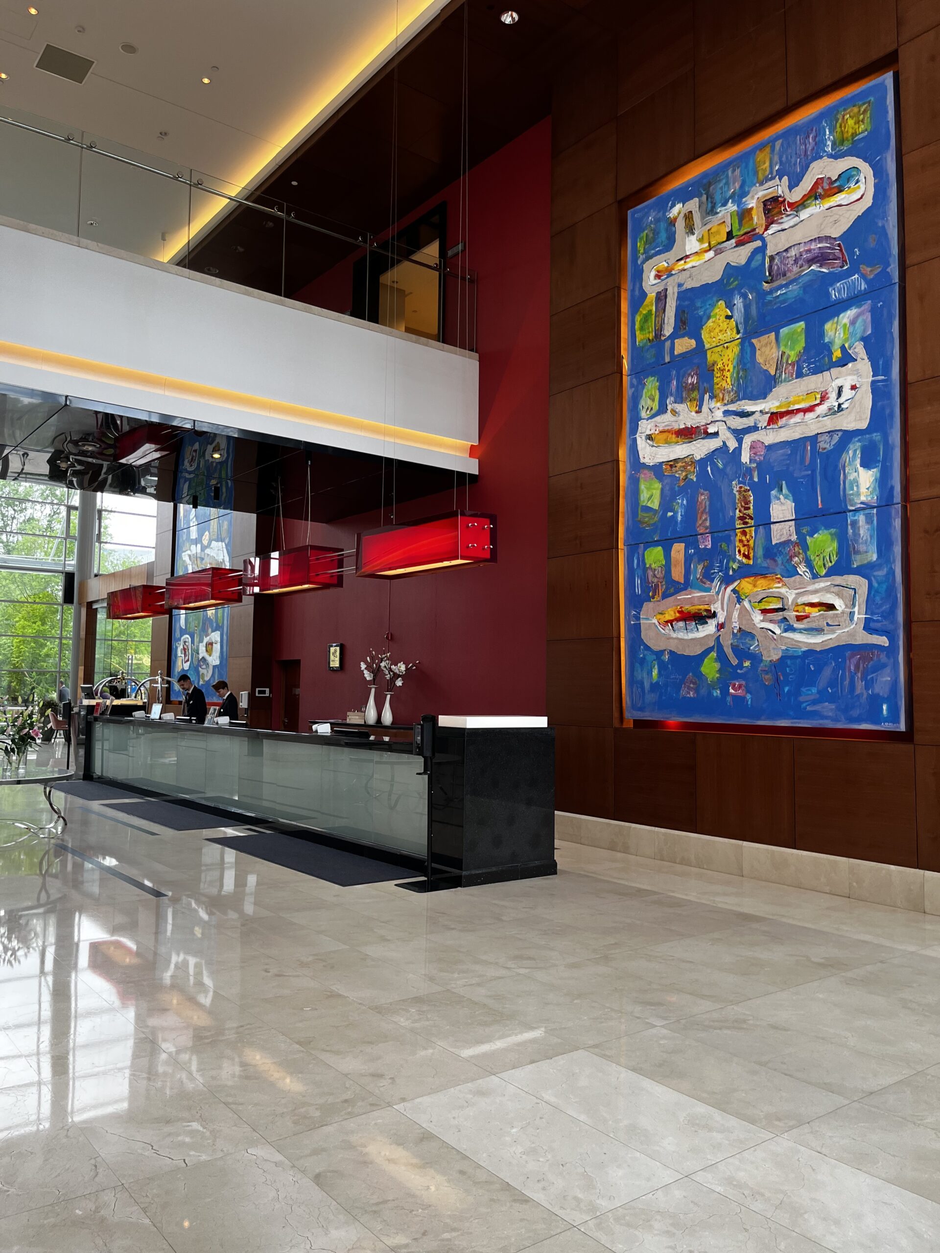 Hilton Warsaw City (Corner Suite)