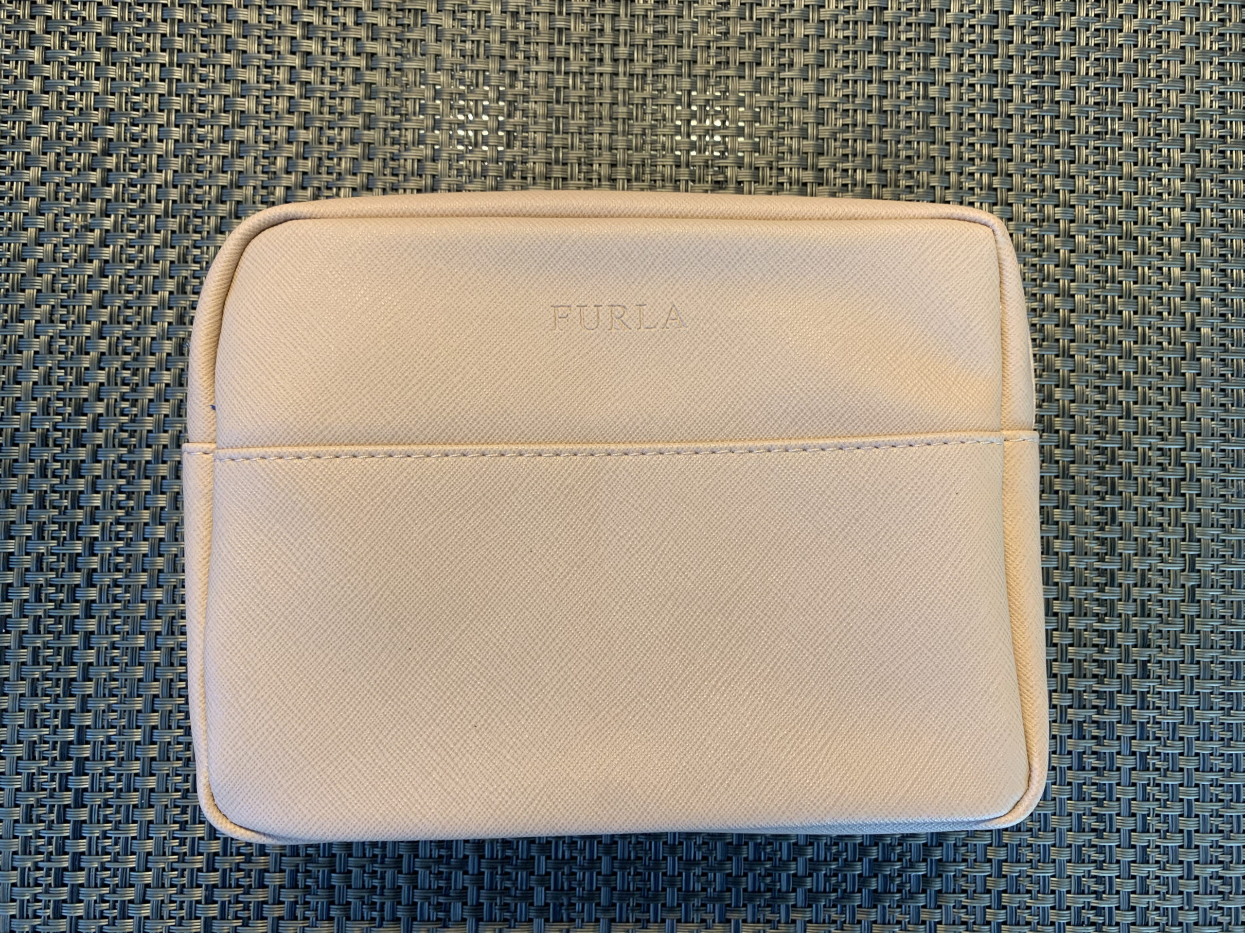 Thai Royal Silk Amenity Kit (Thai Airways Business Class)