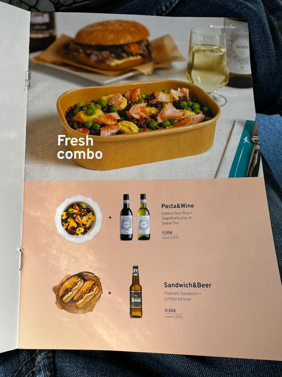 Business Class Menü mit Pasta und Wein sowie Sandwich und Bier