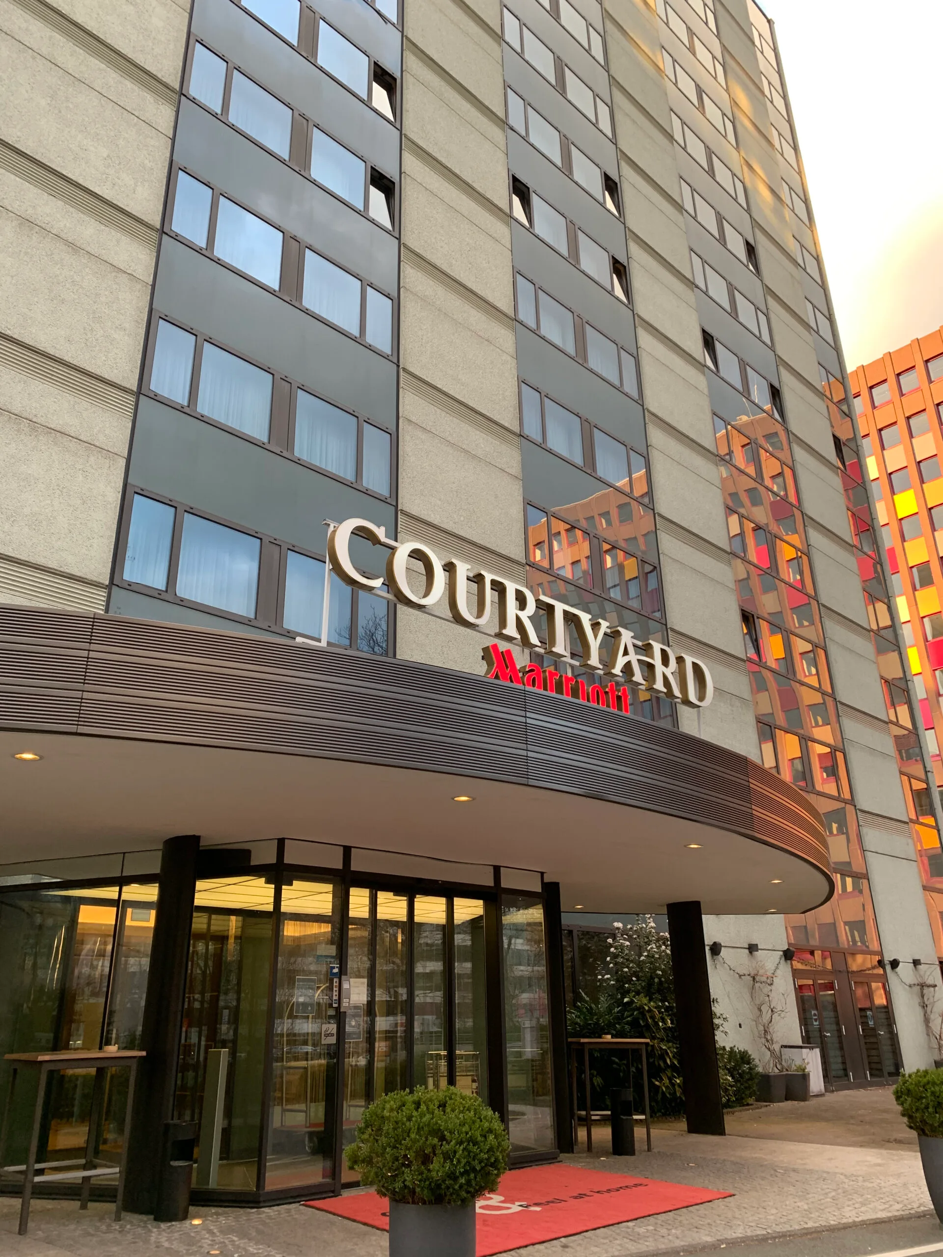 Courtyard by Marriott-Hotel am Seestern während Corona