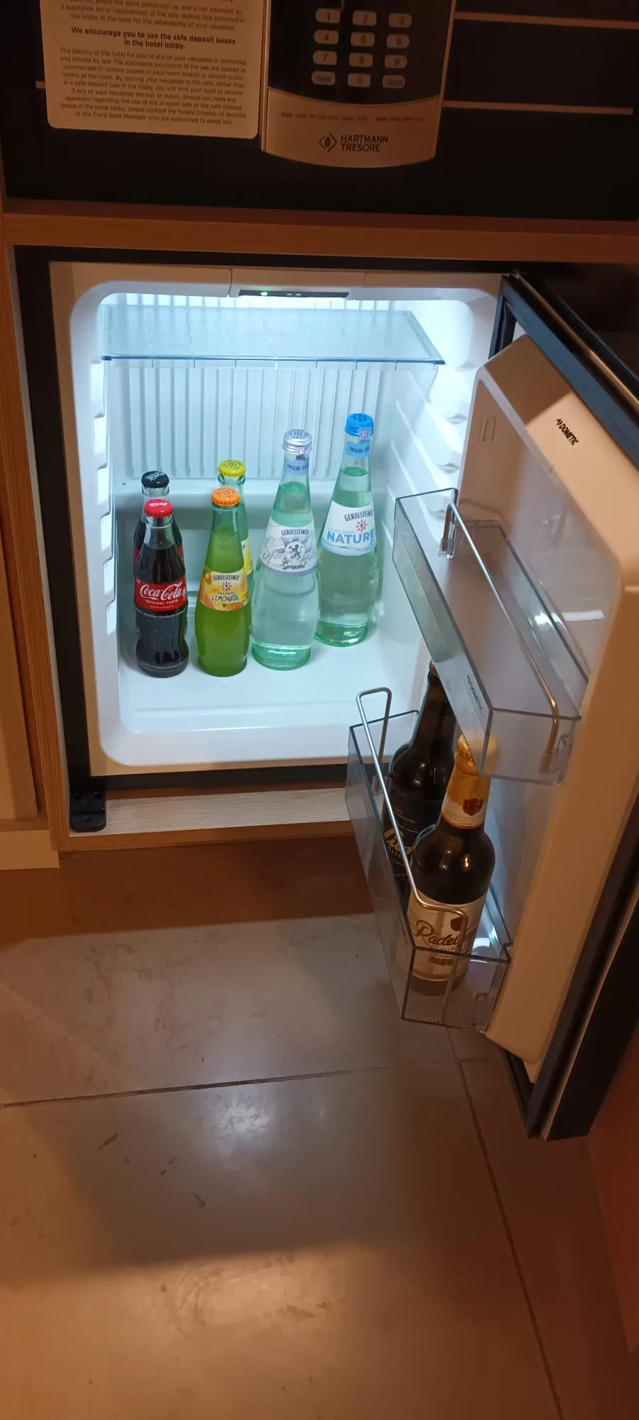 Hotelkühlschrank mit Getränken