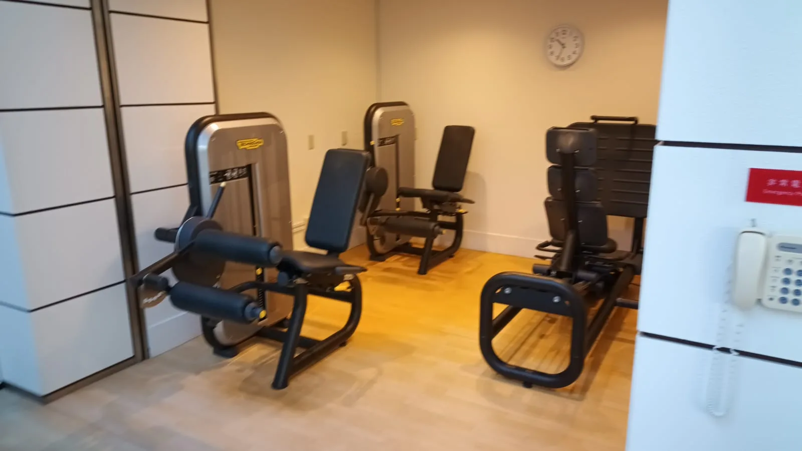Fitnessgeräte in einem Hotelgym