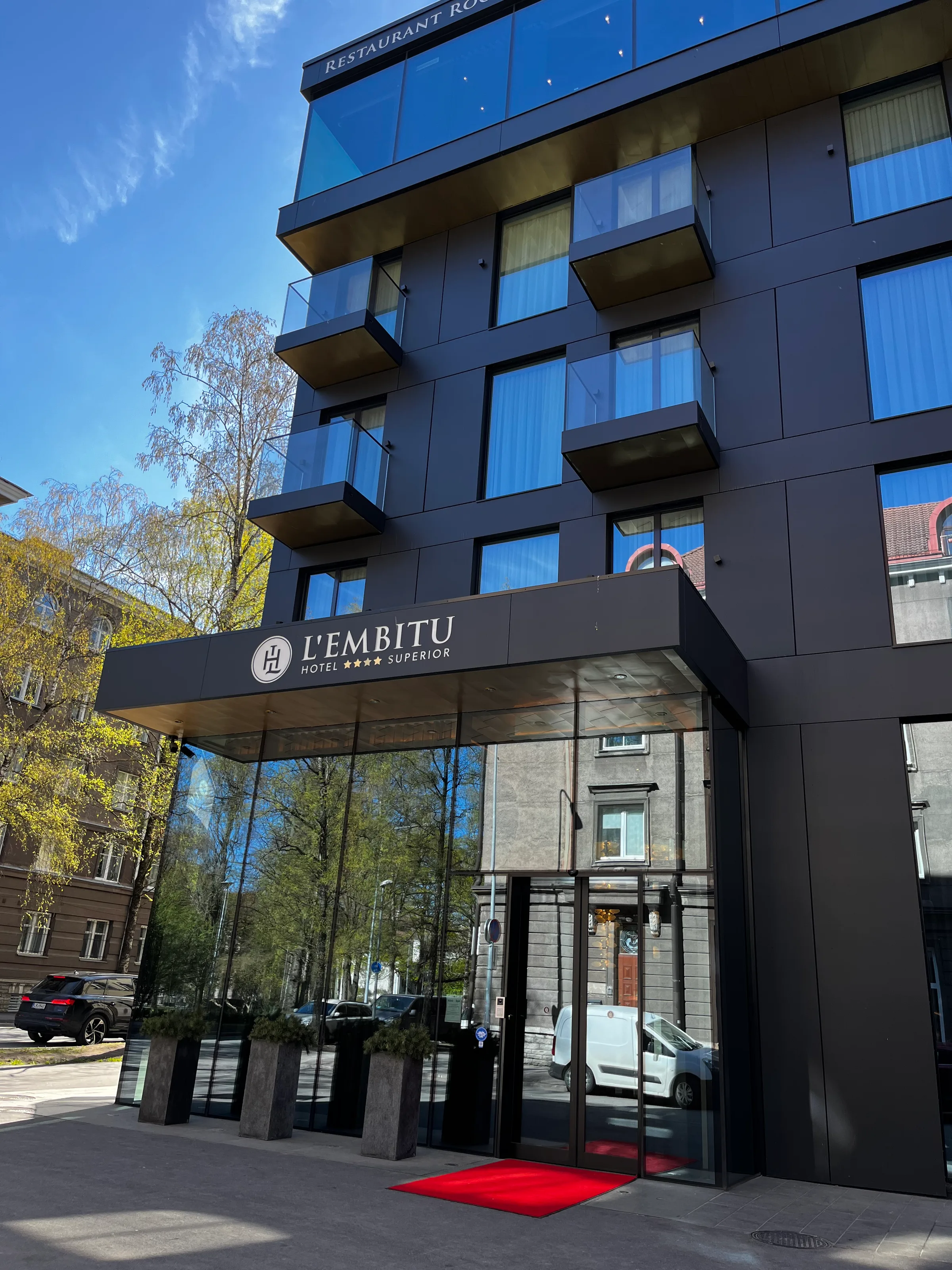 Hotel L'Embitu Superior, Tallinn (TLL)
