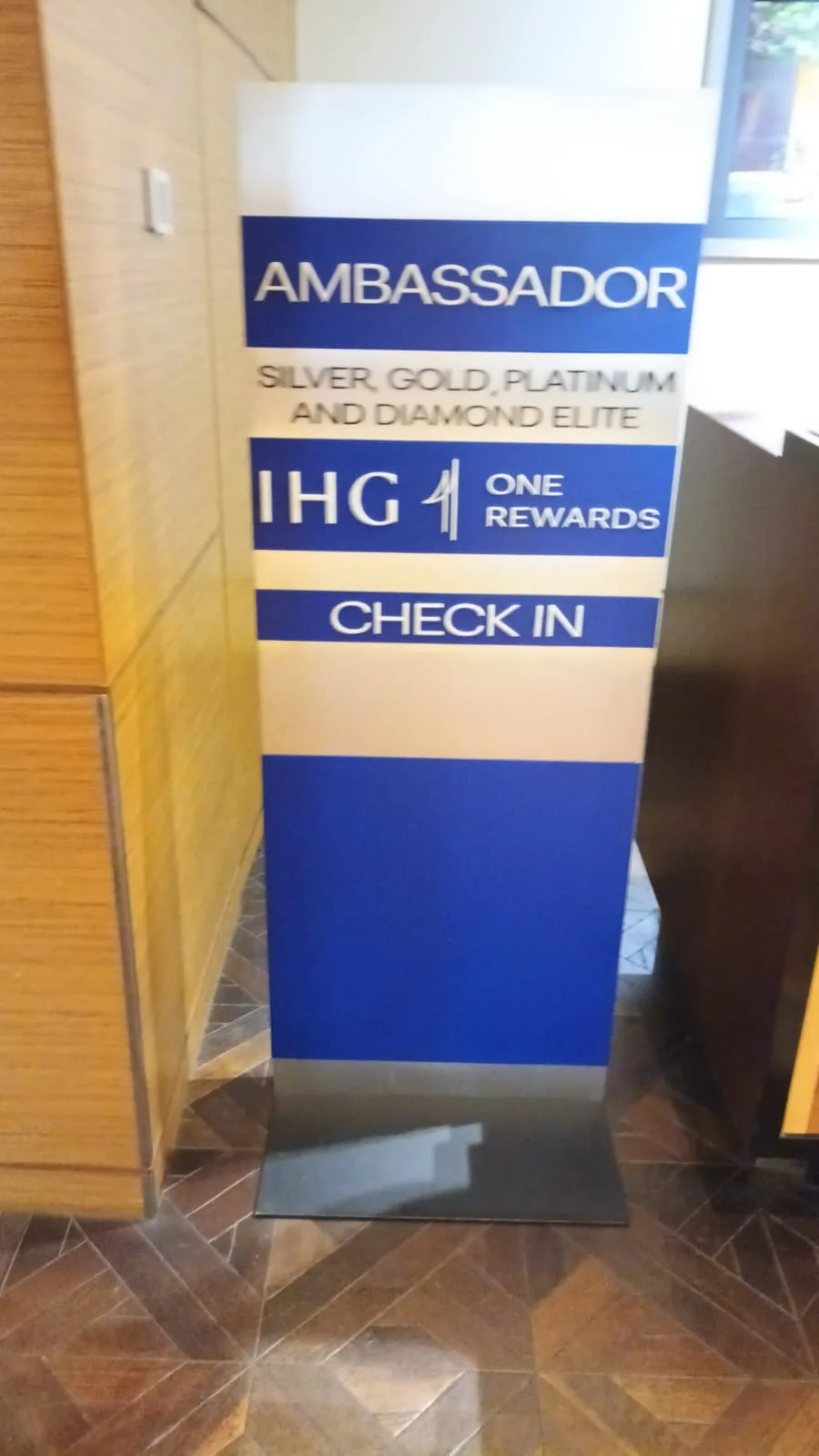 IHG Ambassador Check-In Schild für Silber, Gold, Platin und Diamant Elite