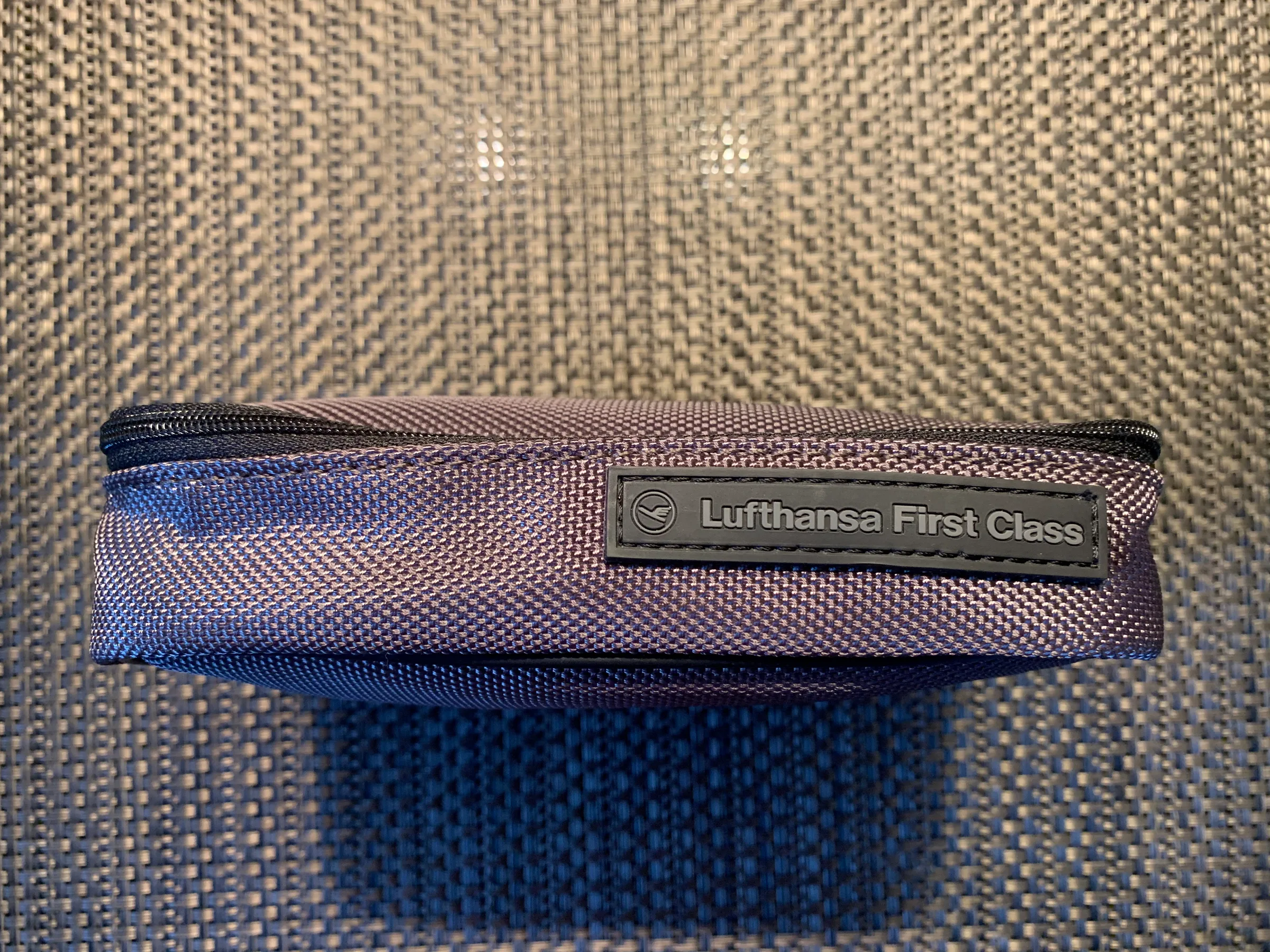 Lufthansa First Class Amenity Kit von Porsche Design