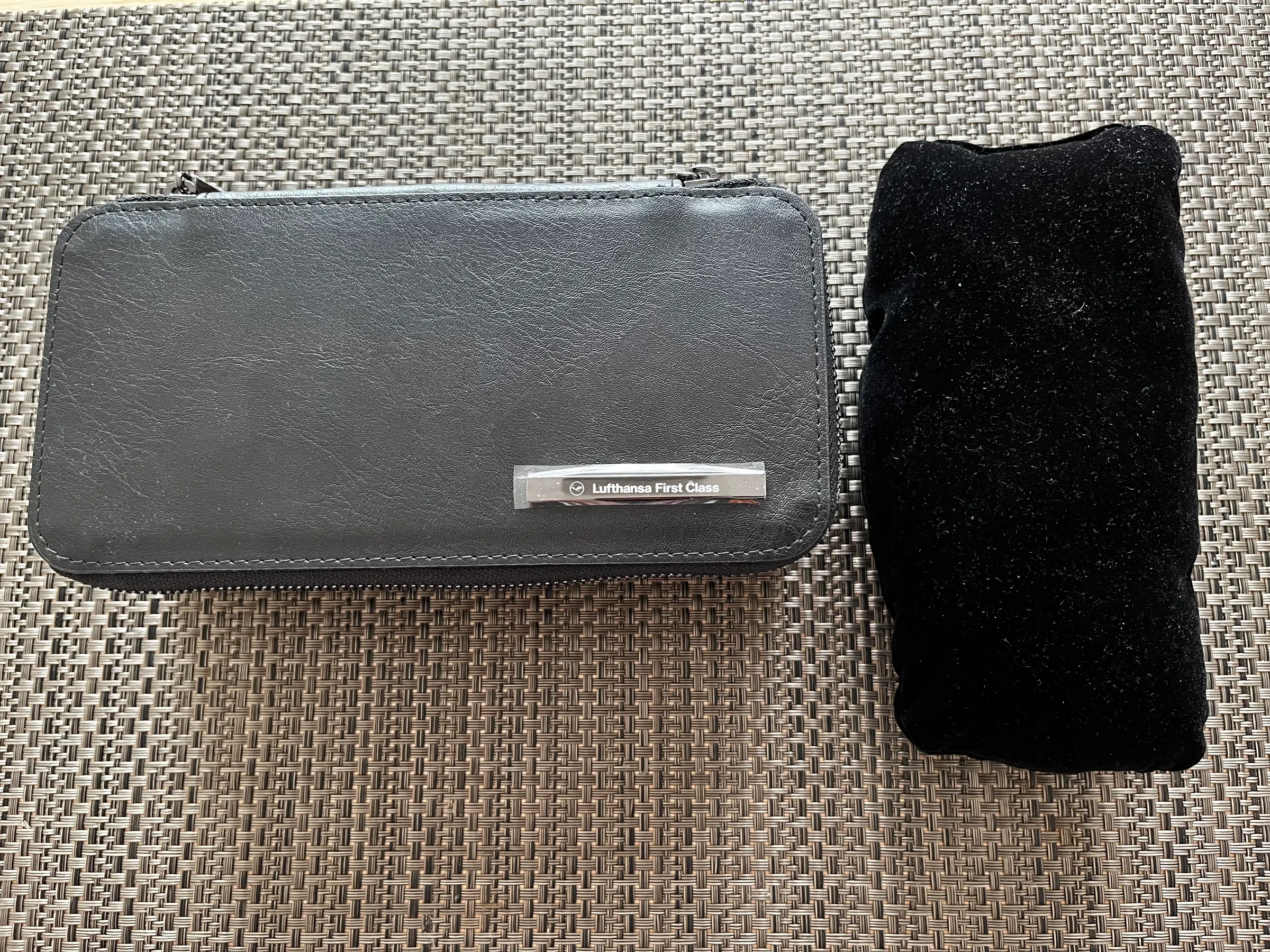 Lufthansa First Class Amenity Kit von "Sinn"