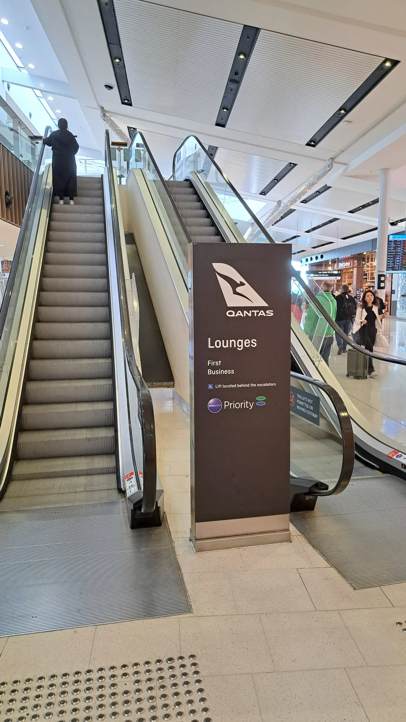 Qantas First Lounge (SYD)