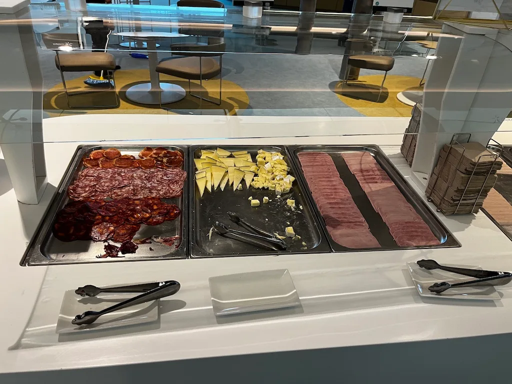 Loungebuffet mit Wurst, Käse und Schinken