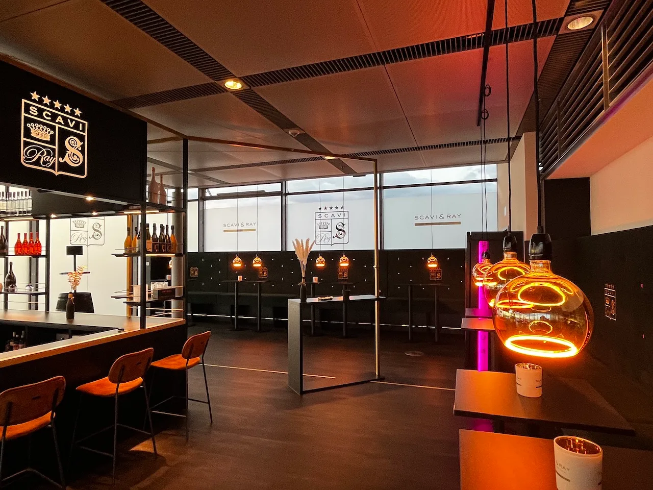 SCAVI & Ray Business Lounge Paderborn-Lippstadt Airport (PAD) im Jahr 2023