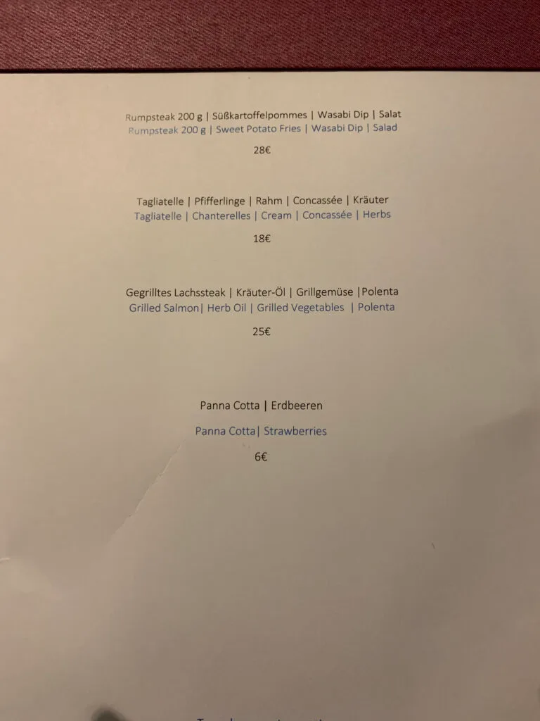 Fleisch- und Käsebuffet im Club Zimmer des Sheraton Düsseldorf Airport