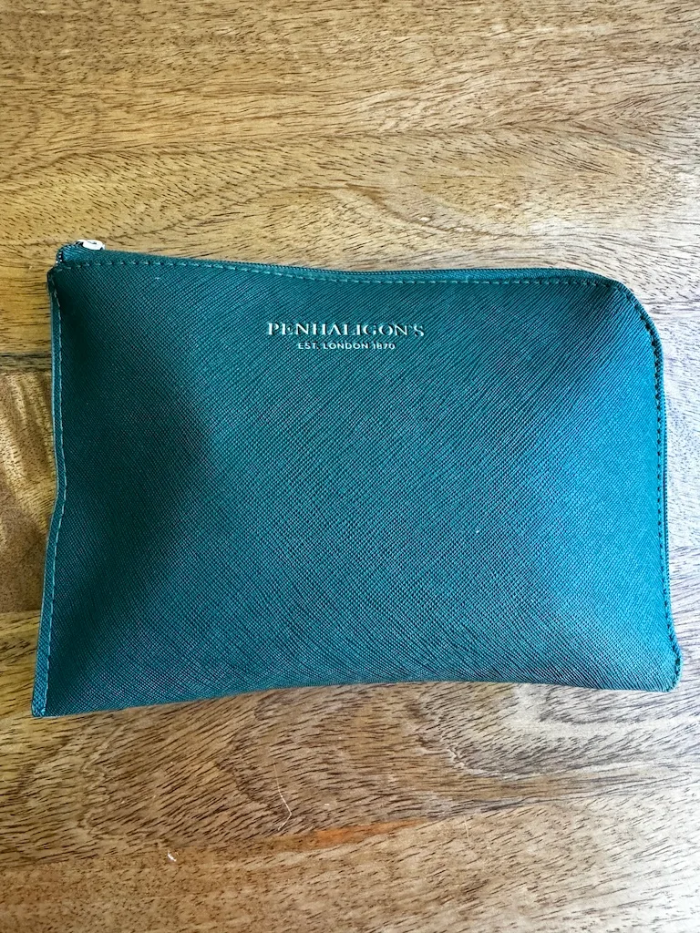 Singapore Airlines (SQ) Business Class Amenity Kit