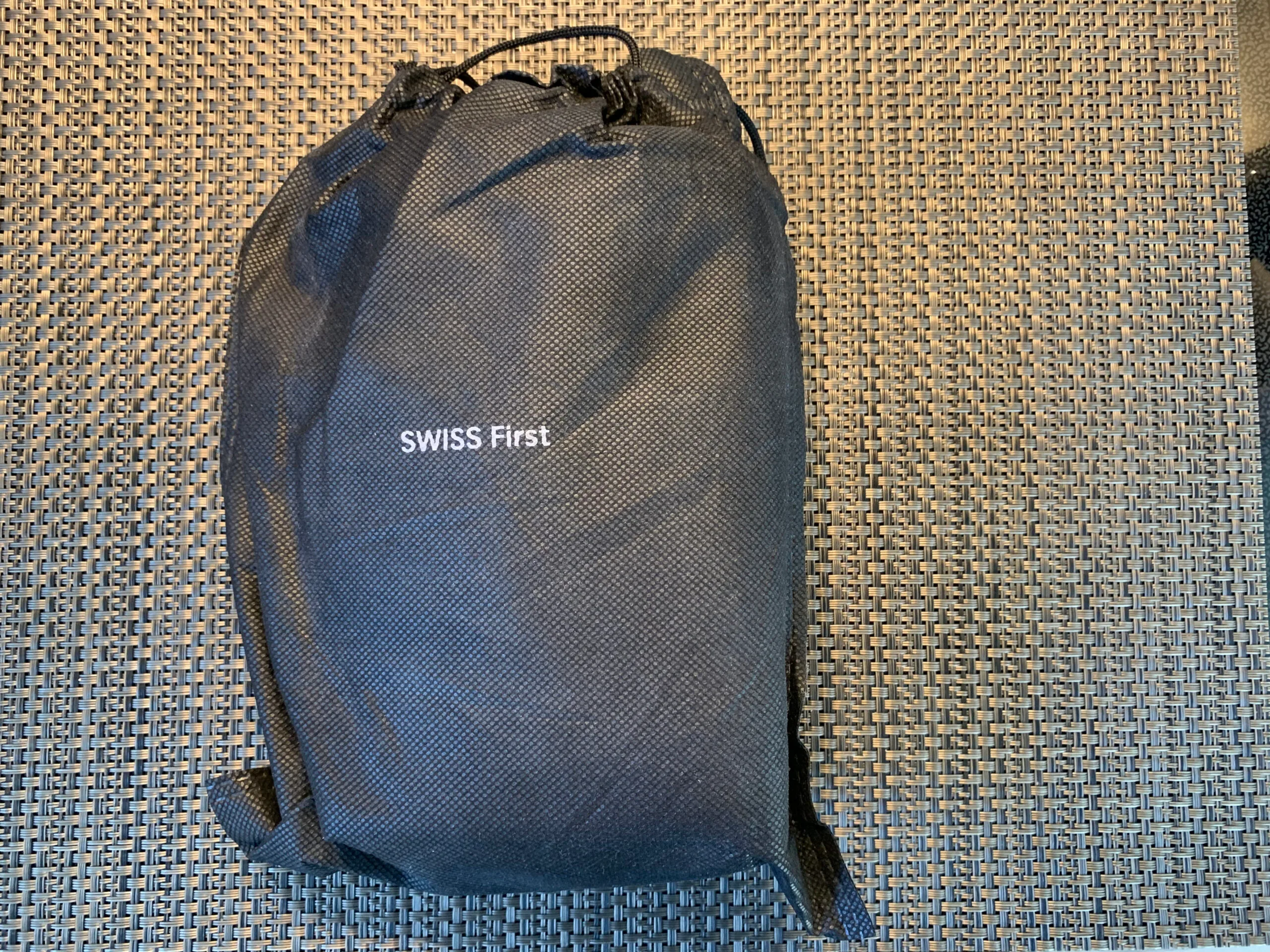 Swiss First Class Amenity Kit von Bally (für Männer)