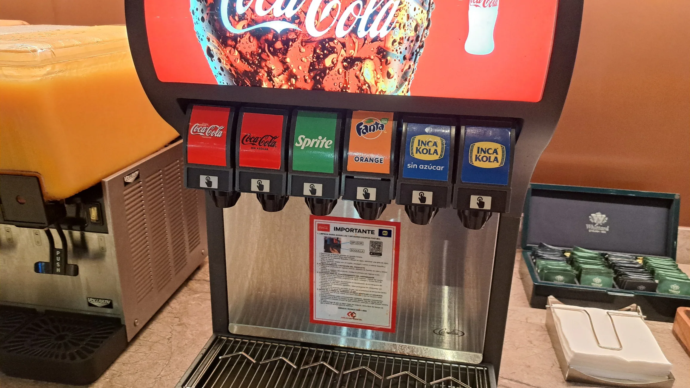 Getränkeautomat mit verschiedenen Softdrinks